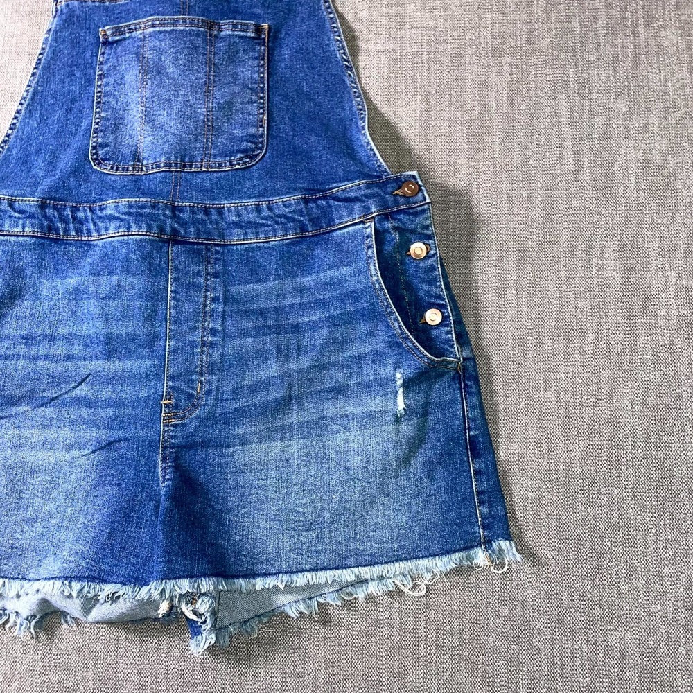No Boundaries Overall Shorts Womens 2XL Blue Denim high Rise Frayed Hem V Neck - Picture 3 of 14